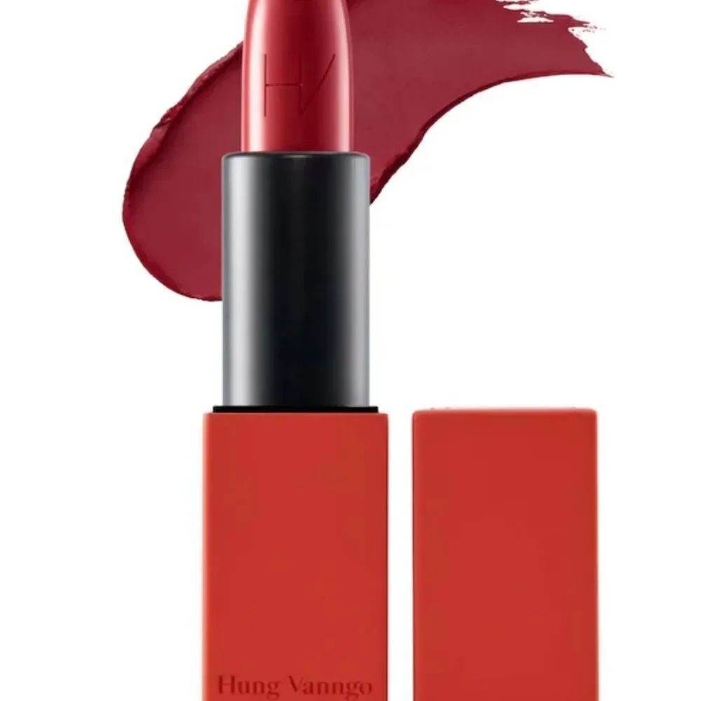 HUNG VANNGO BEAUTY
Creamy Matte Longwear Lipstick with Hyaluronic Acid